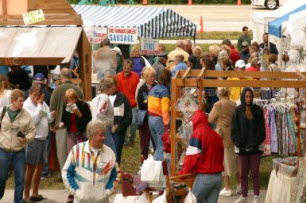 Art Under The Oaks